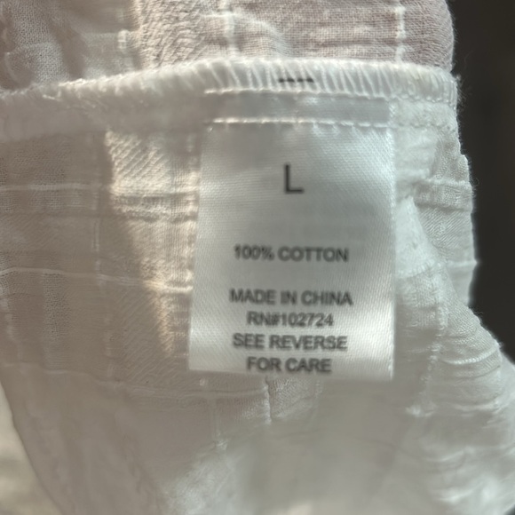 Flowy Sheer White Short Sleeve ladies shirt - Picture 4 of 4